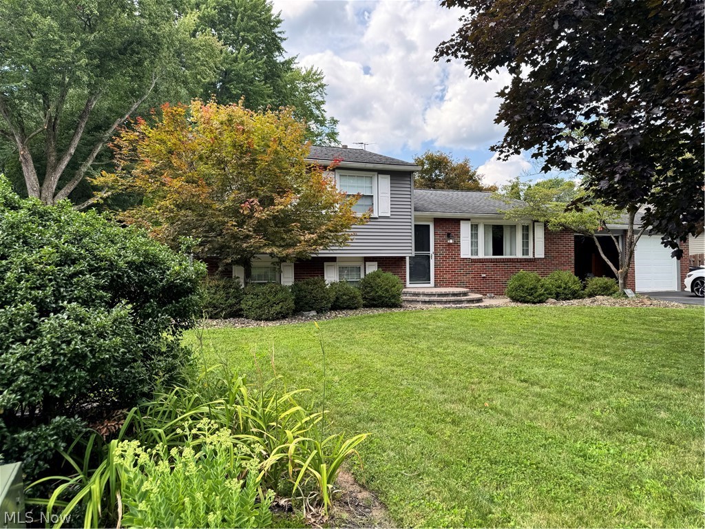 7763 Raglan Drive NE Warren OH 44484