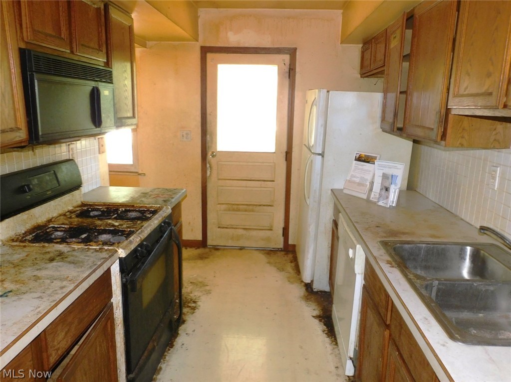 1361 E 28th Street Ashtabula OH 44004