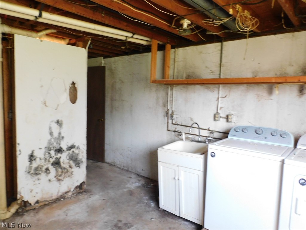 1361 E 28th Street Ashtabula OH 44004