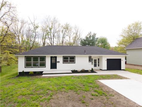 967 S Canal Street Canal Fulton OH 44614