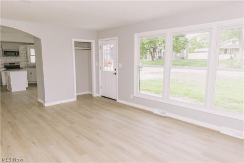 967 S Canal Street Canal Fulton OH 44614