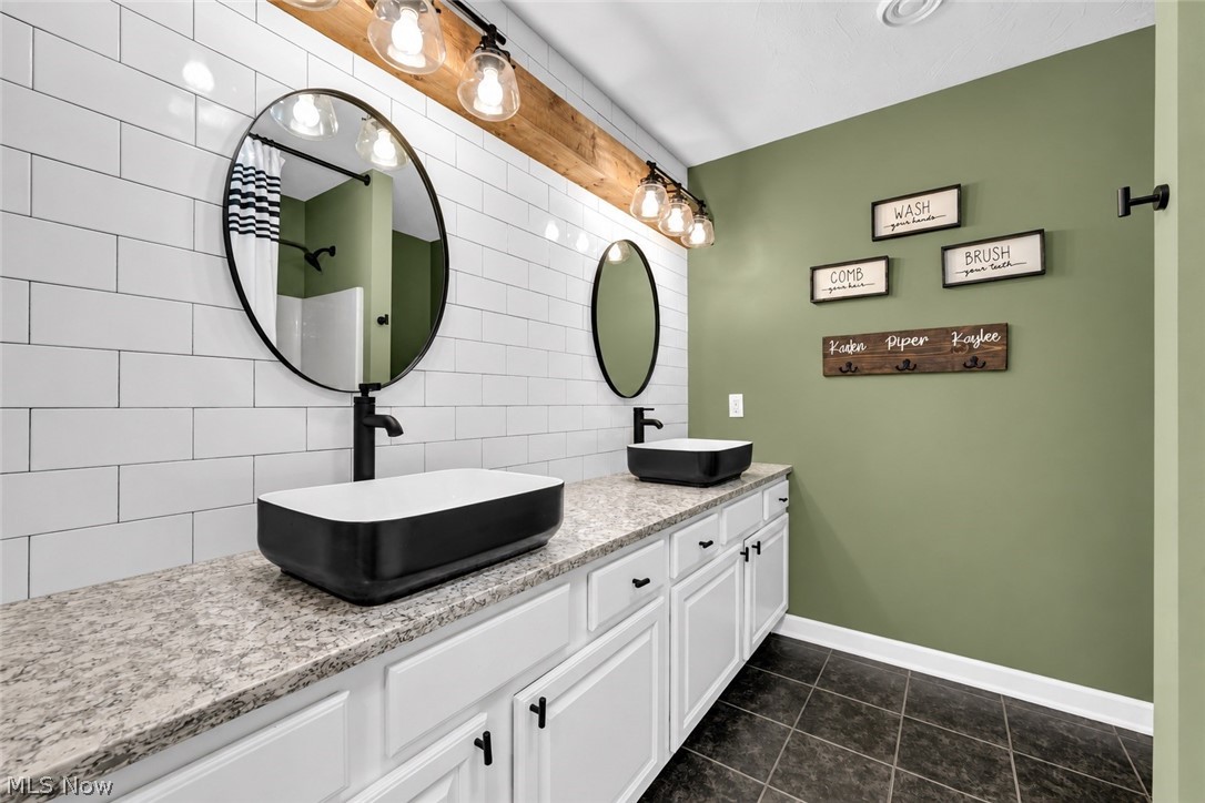 17400 Creekside Street Lagrange OH 44050