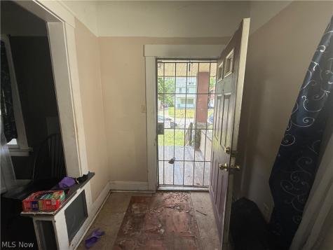 663 E 115th Street Cleveland OH 44108