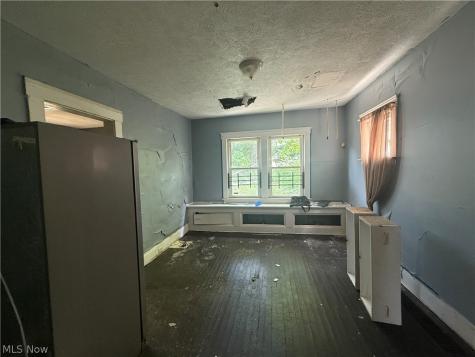 663 E 115th Street Cleveland OH 44108