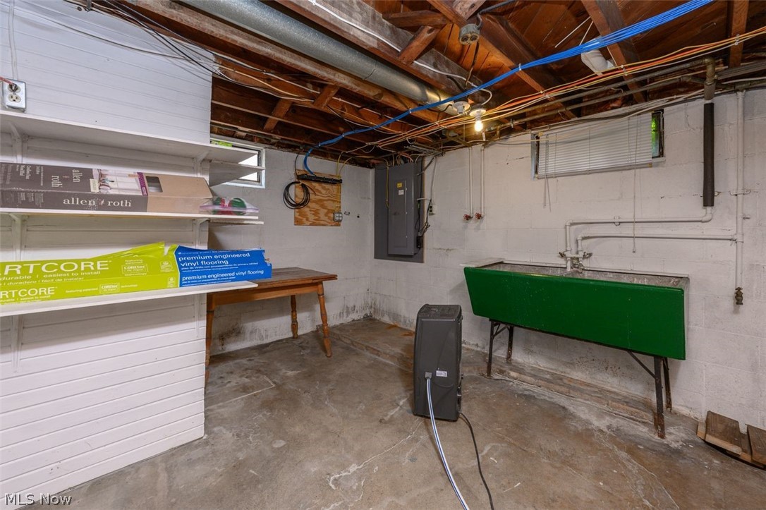 300 W 22nd Street Dover OH 44622