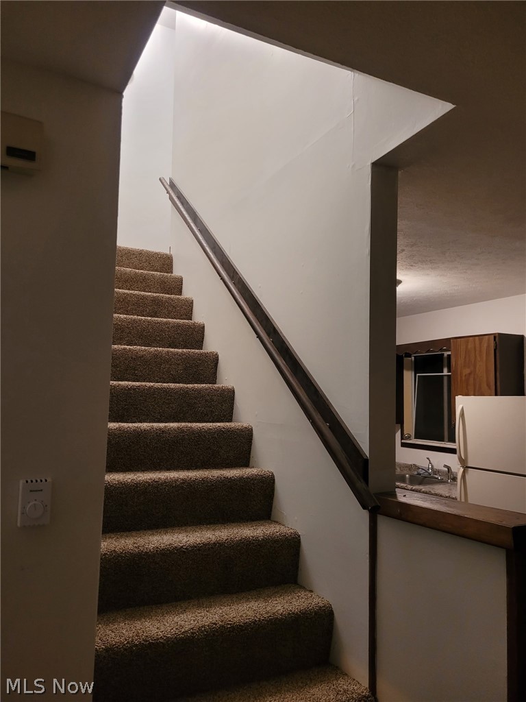 120 N Main Street Creston OH 44217