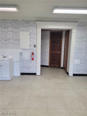 120 N Main Street Creston OH 44217
