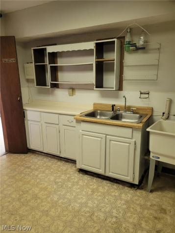 120 N Main Street Creston OH 44217