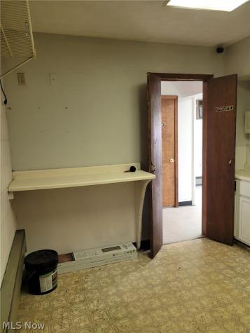 120 N Main Street Creston OH 44217