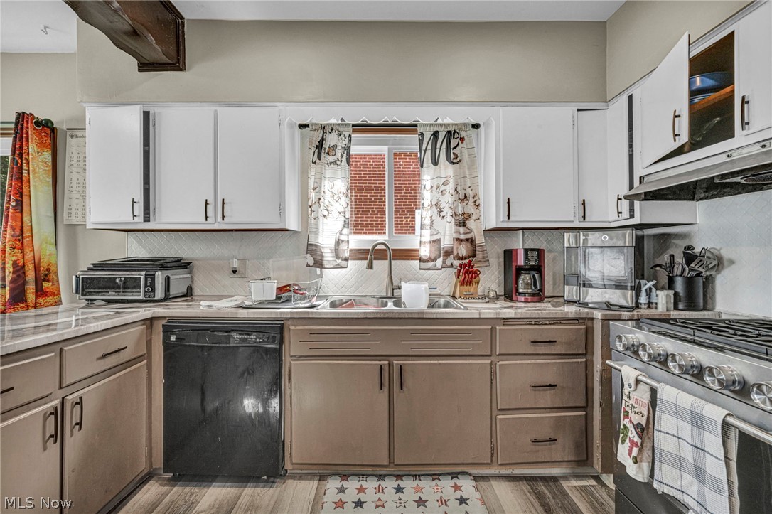 3255 W 115th Street Cleveland OH 44111