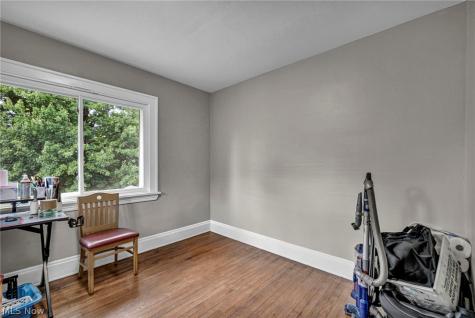 3255 W 115th Street Cleveland OH 44111
