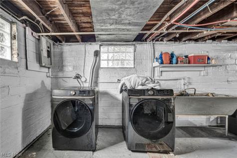 3255 W 115th Street Cleveland OH 44111