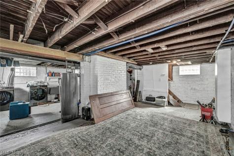 3255 W 115th Street Cleveland OH 44111