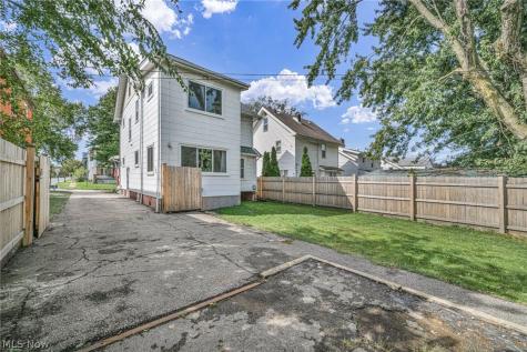 3255 W 115th Street Cleveland OH 44111