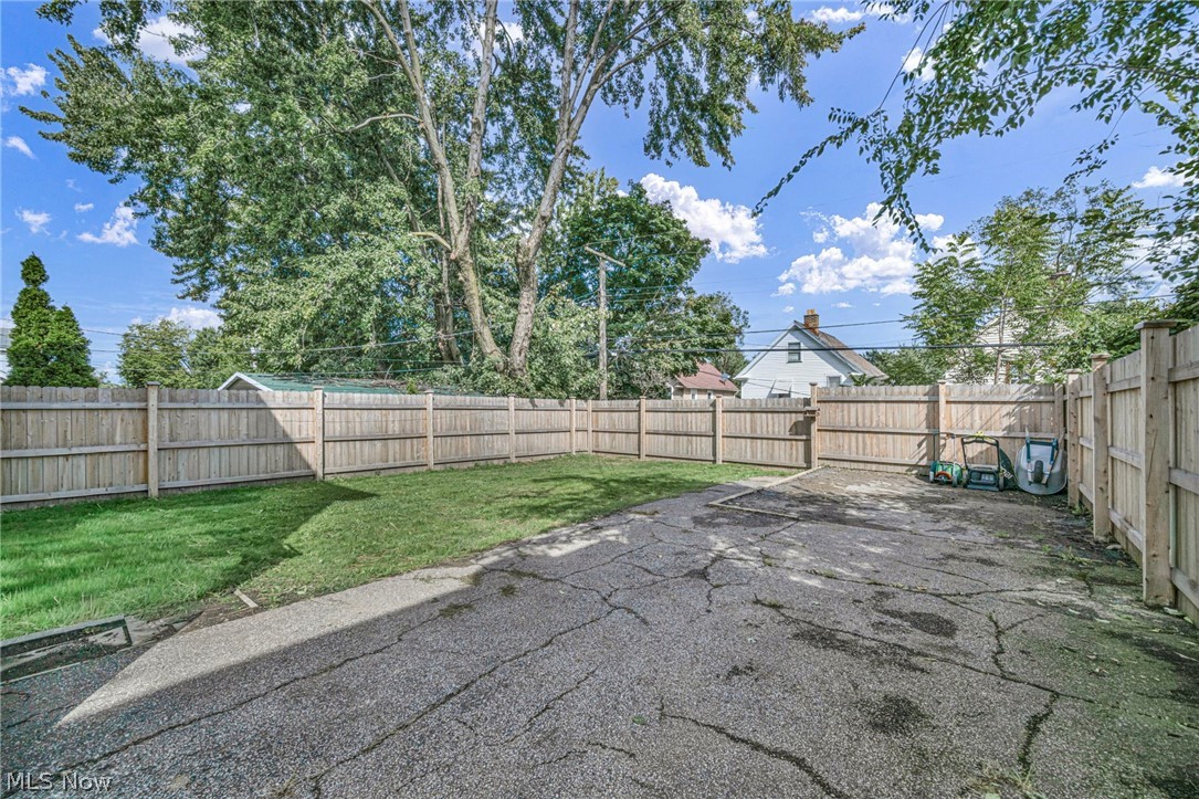3255 W 115th Street Cleveland OH 44111