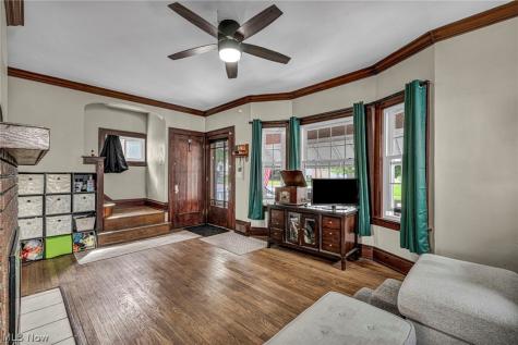 3255 W 115th Street Cleveland OH 44111