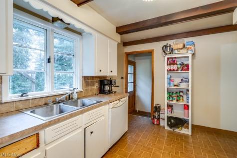 350 Stephens Road Akron OH 44312