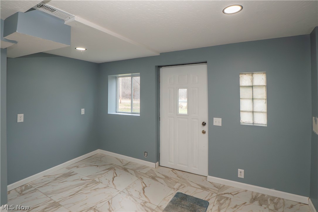 318 Elmport Avenue NE Canton OH 44704