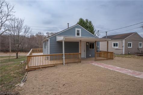 318 Elmport Avenue NE Canton OH 44704