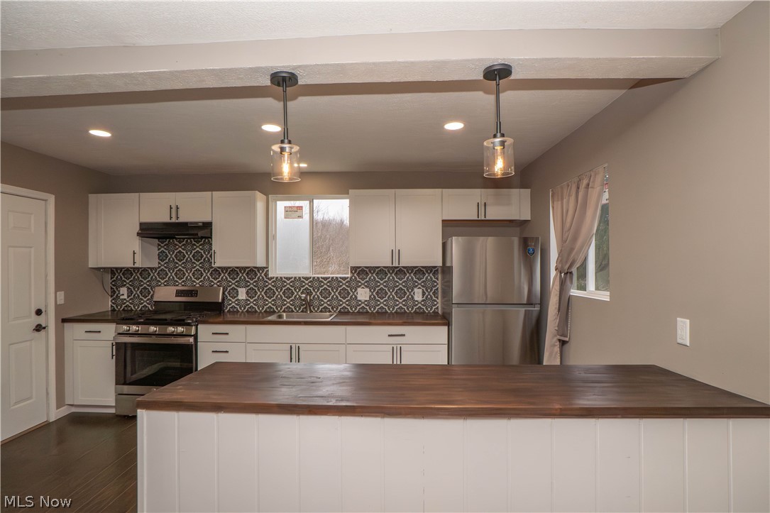 318 Elmport Avenue NE Canton OH 44704