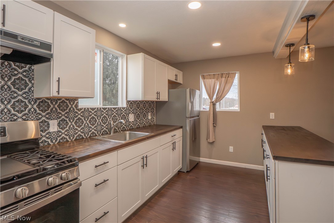 318 Elmport Avenue NE Canton OH 44704