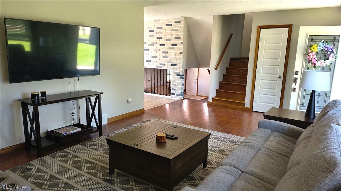 13299 Carnation Avenue NW Hartville OH 44632