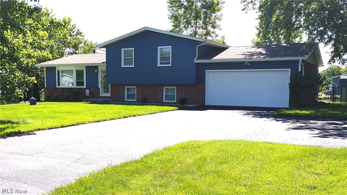13299 Carnation Avenue NW Hartville OH 44632