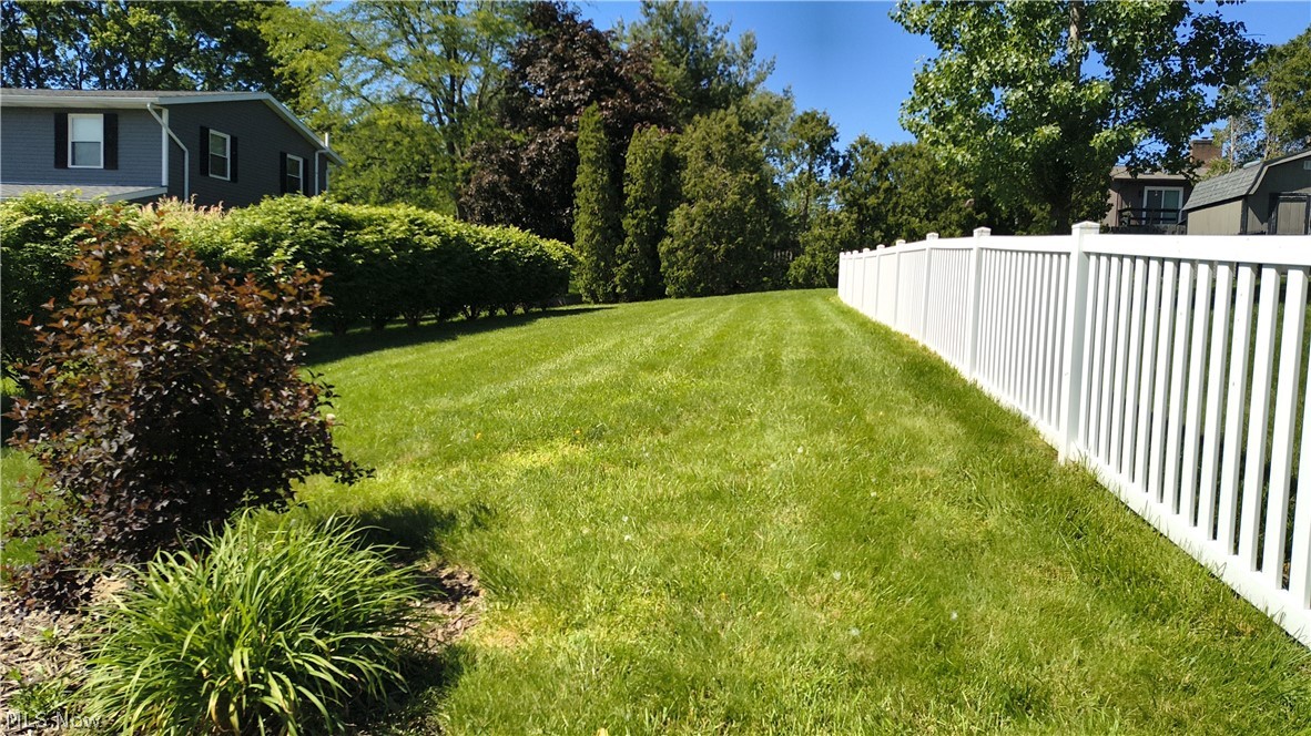 13299 Carnation Avenue NW Hartville OH 44632