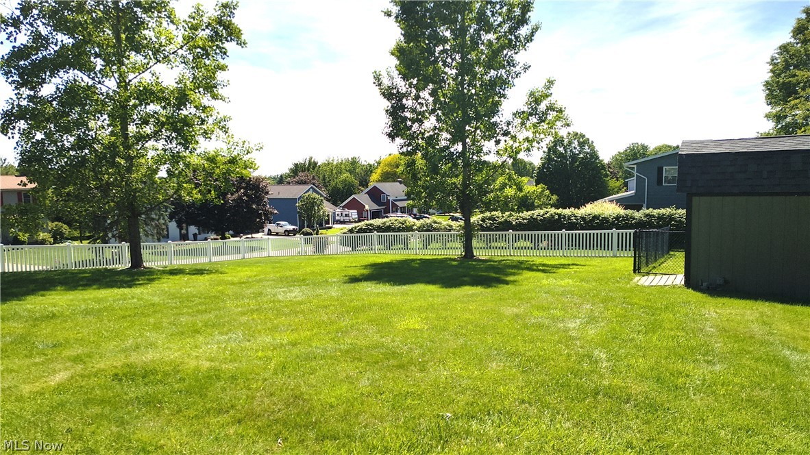 13299 Carnation Avenue NW Hartville OH 44632