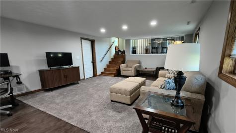 13299 Carnation Avenue NW Hartville OH 44632