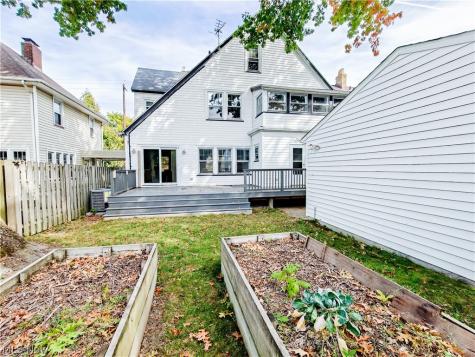 17410 E Park Drive Cleveland OH 44119