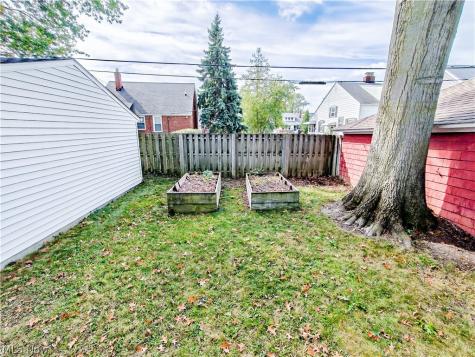 17410 E Park Drive Cleveland OH 44119
