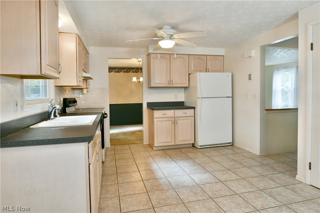 7706 Raglan Drive NE Warren OH 44484