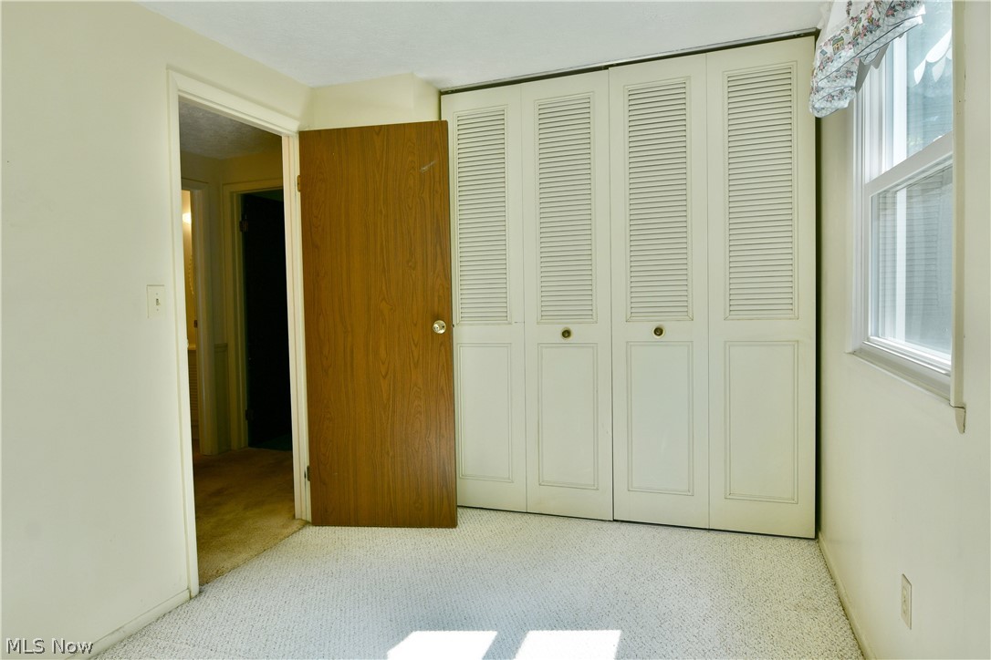 7706 Raglan Drive NE Warren OH 44484