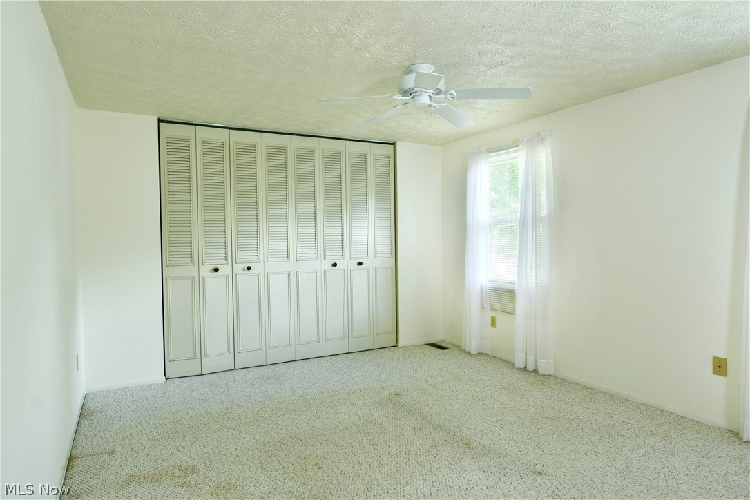 7706 Raglan Drive NE Warren OH 44484