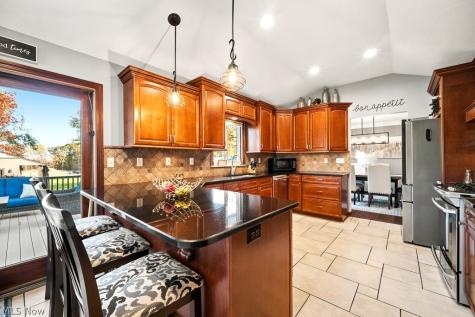 6239 Crossview Road Seven Hills OH 44131