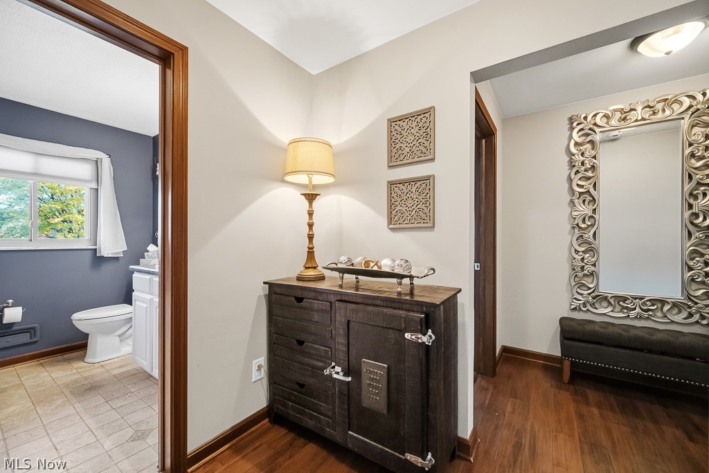 6239 Crossview Road Seven Hills OH 44131