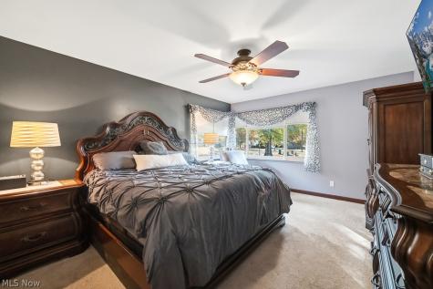 6239 Crossview Road Seven Hills OH 44131