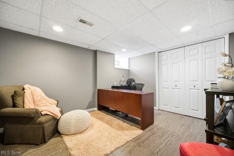6239 Crossview Road Seven Hills OH 44131
