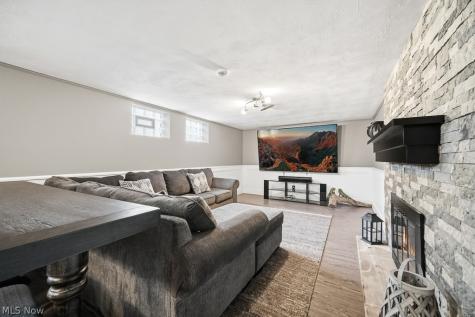 6239 Crossview Road Seven Hills OH 44131