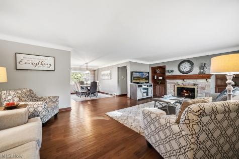 6239 Crossview Road Seven Hills OH 44131
