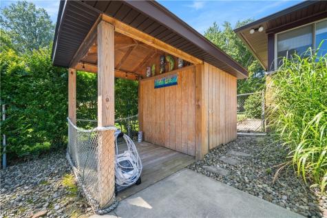 6239 Crossview Road Seven Hills OH 44131