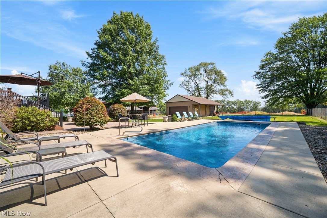 6239 Crossview Road Seven Hills OH 44131