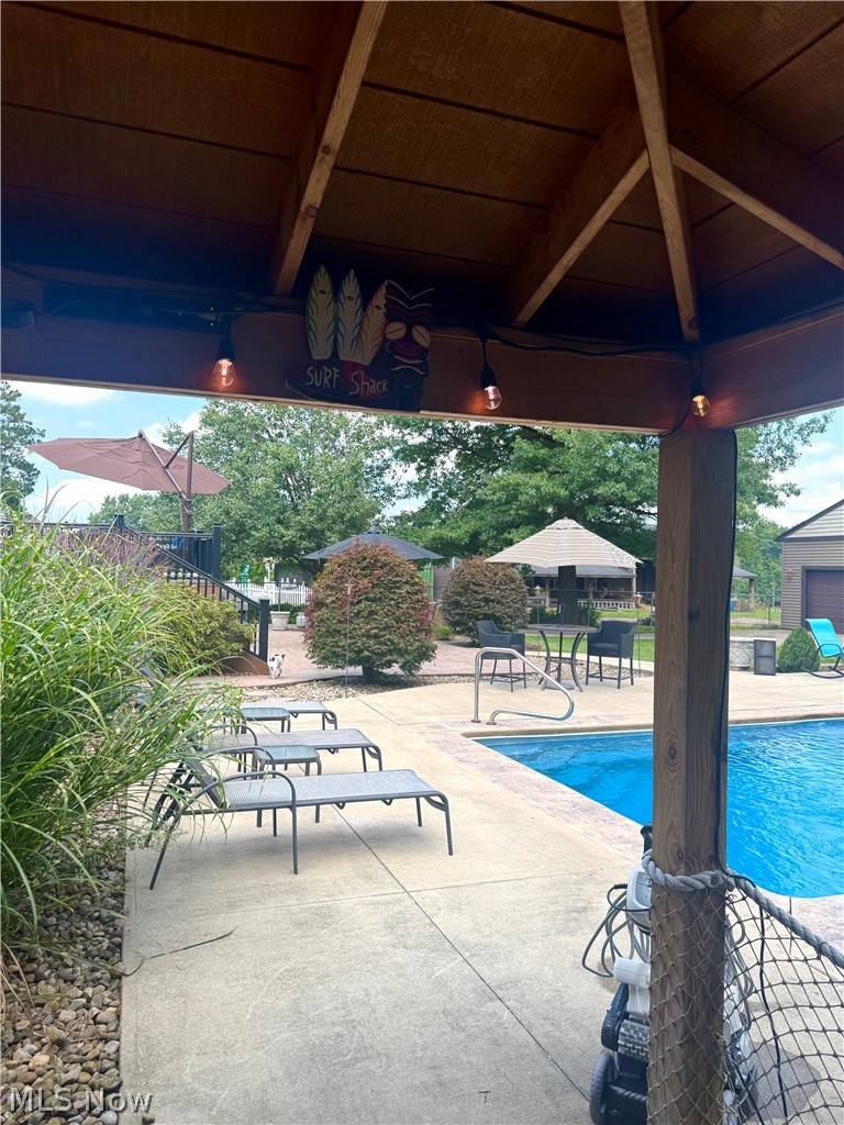 6239 Crossview Road Seven Hills OH 44131