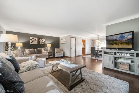 6239 Crossview Road Seven Hills OH 44131