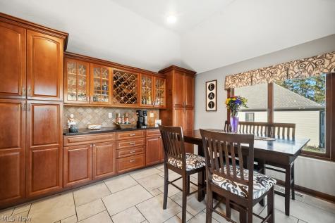 6239 Crossview Road Seven Hills OH 44131