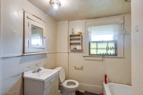 1131 Victory Street Akron OH 44301