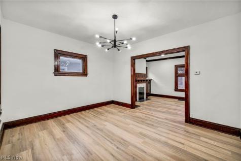 13910 Bartlett Avenue Cleveland OH 44120