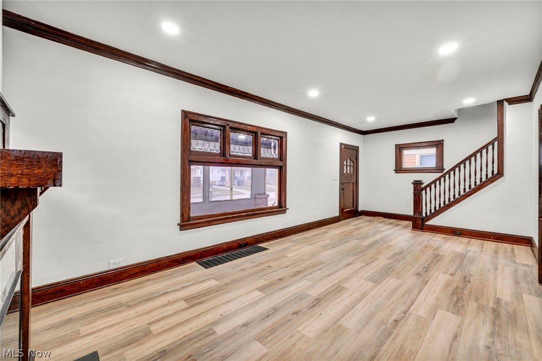 13910 Bartlett Avenue Cleveland OH 44120