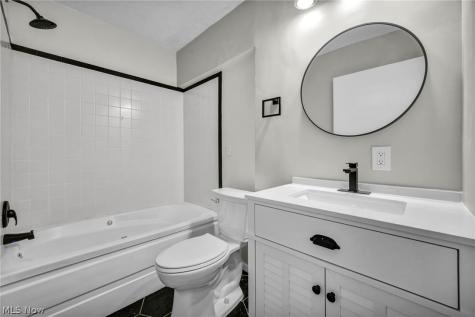 13910 Bartlett Avenue Cleveland OH 44120